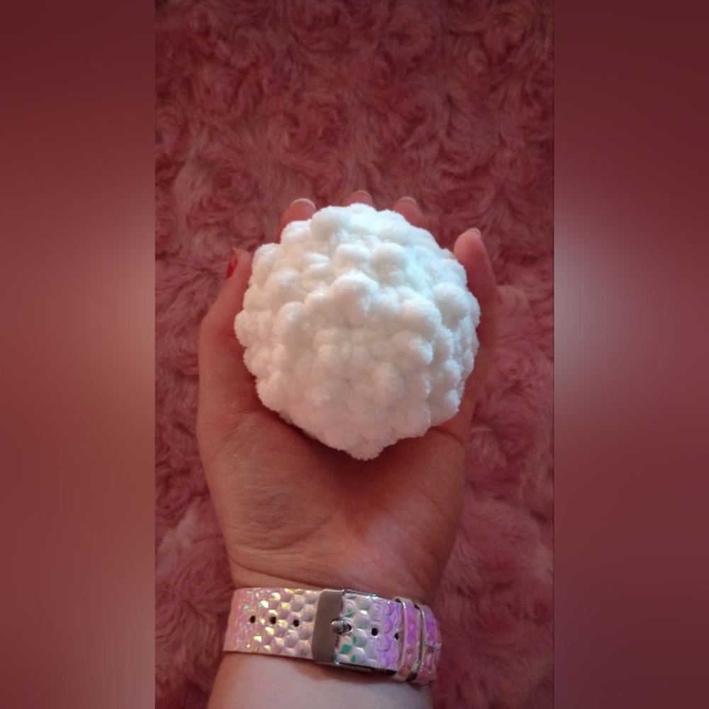 Crochet snowballs!!!!